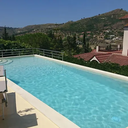 Santulli With Private Pool Villa Laureana Cilento
